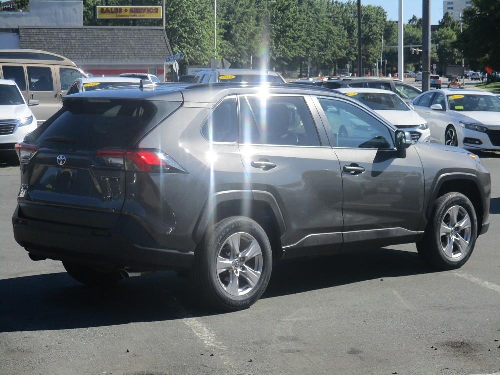 Toyota RAV4 XLE FWD (Natl) 2023