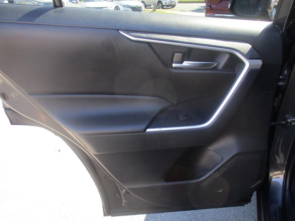 Toyota RAV4 XLE FWD (Natl) 2023