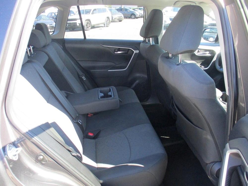 Toyota RAV4 XLE FWD (Natl) 2023