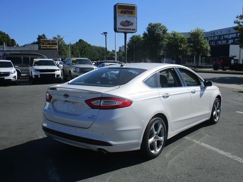 Ford Fusion 4dr Sdn SE FWD 2014