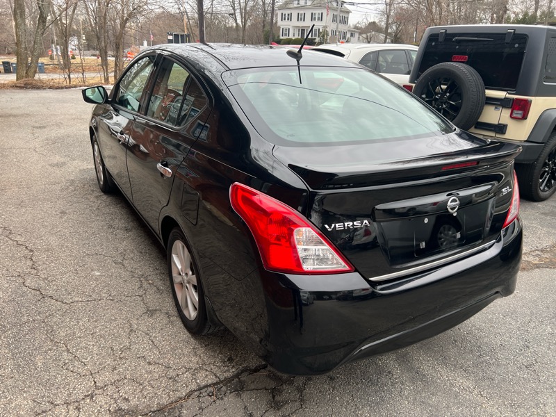 Nissan Versa 1.6 SL Sedan 2017
