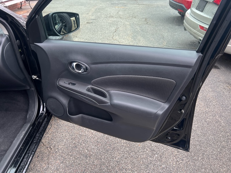 Nissan Versa 1.6 SL Sedan 2017