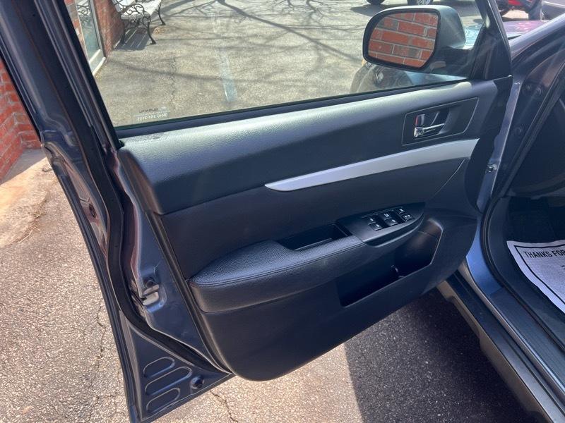 Subaru Outback 2.5i Premium 2013