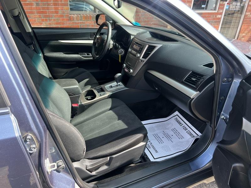 Subaru Outback 2.5i Premium 2013