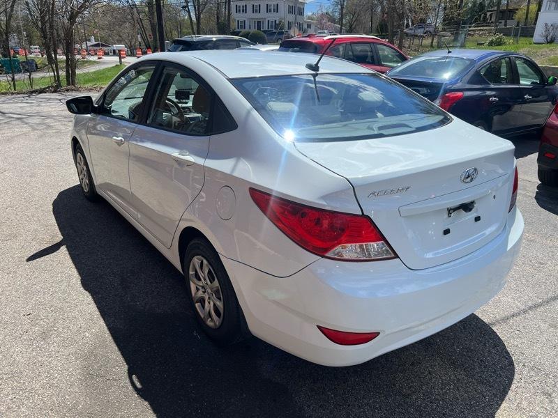 Hyundai Accent GLS 4-Door 2012