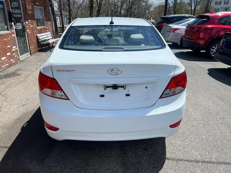 Hyundai Accent GLS 4-Door 2012