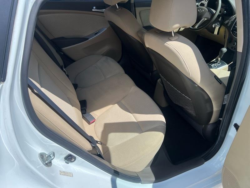 Hyundai Accent GLS 4-Door 2012
