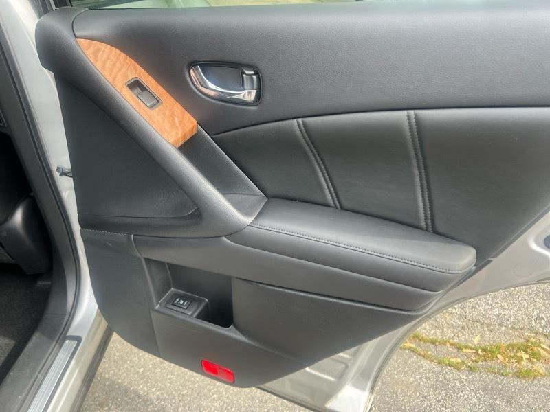 Nissan Murano AWD 4dr Platinum 2012