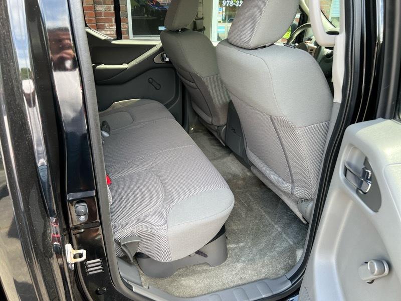 Nissan Frontier S Crew Cab 5AT 2WD 2016