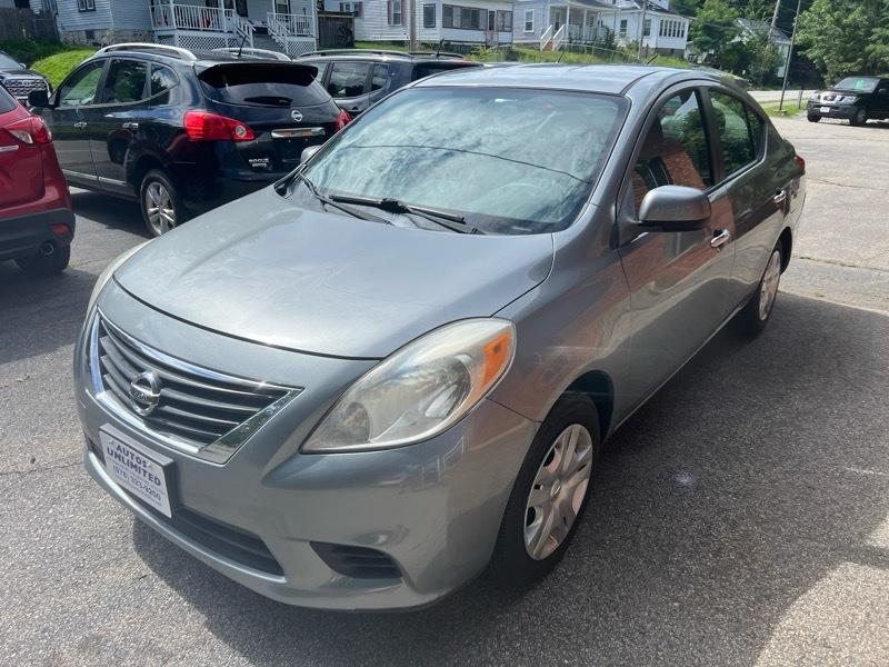 Nissan Versa 1.6 SV Sedan 2012