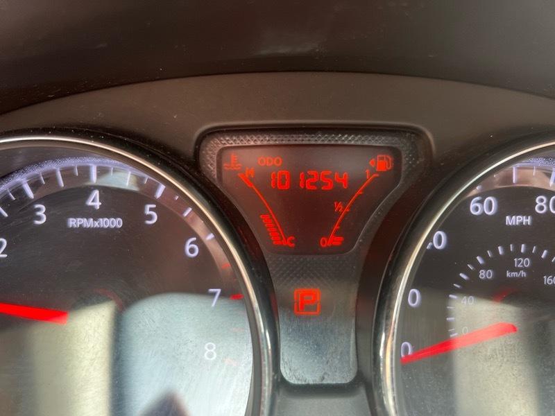Nissan Versa 1.6 SV Sedan 2012