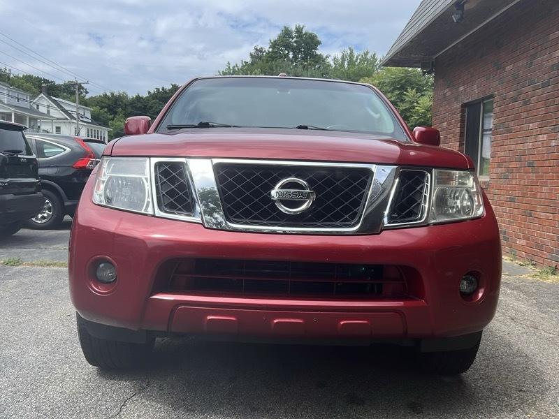 Nissan Pathfinder SE 4D SUV 4X4 2010