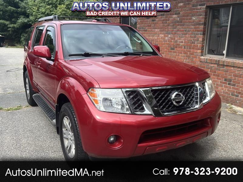 Nissan Pathfinder SE 4D SUV 4X4 2010