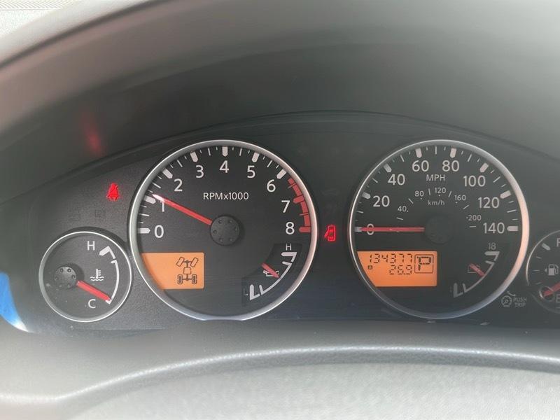 Nissan Pathfinder SE 4D SUV 4X4 2010