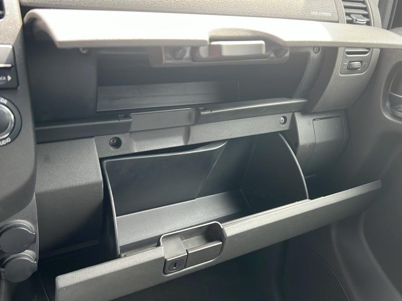 Nissan Pathfinder SE 4D SUV 4X4 2010