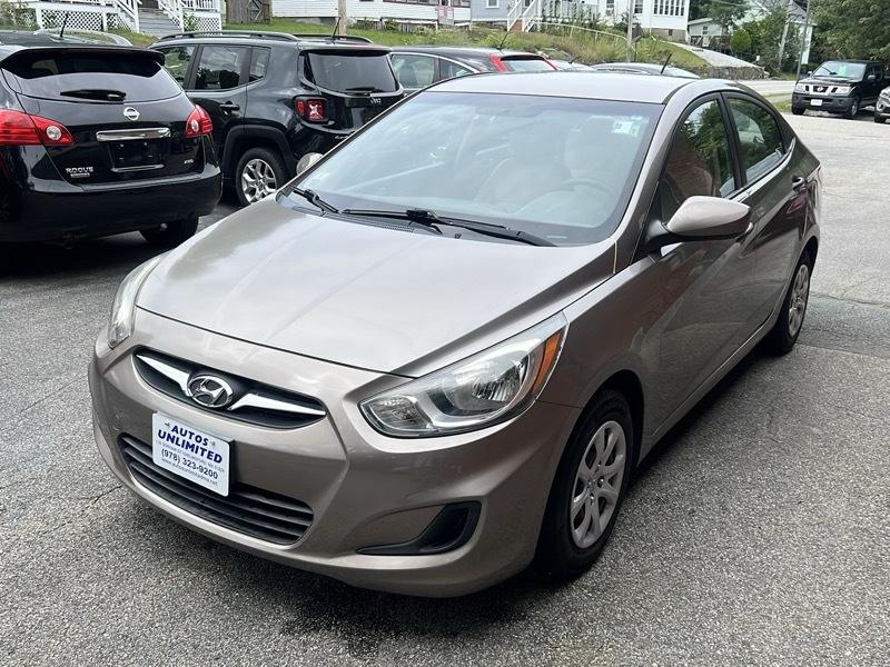 Hyundai Accent GLS 4-Door 2012