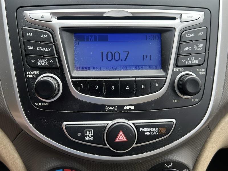 Hyundai Accent GLS 4-Door 2012