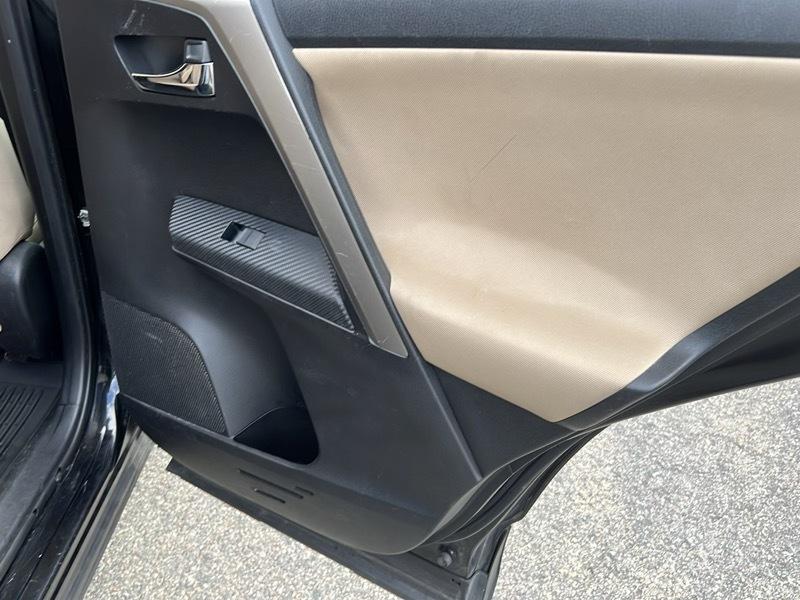 Toyota RAV4 XLE AWD 2015