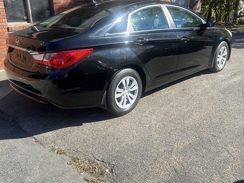 Hyundai Sonata GLS 4D Sedan 2012