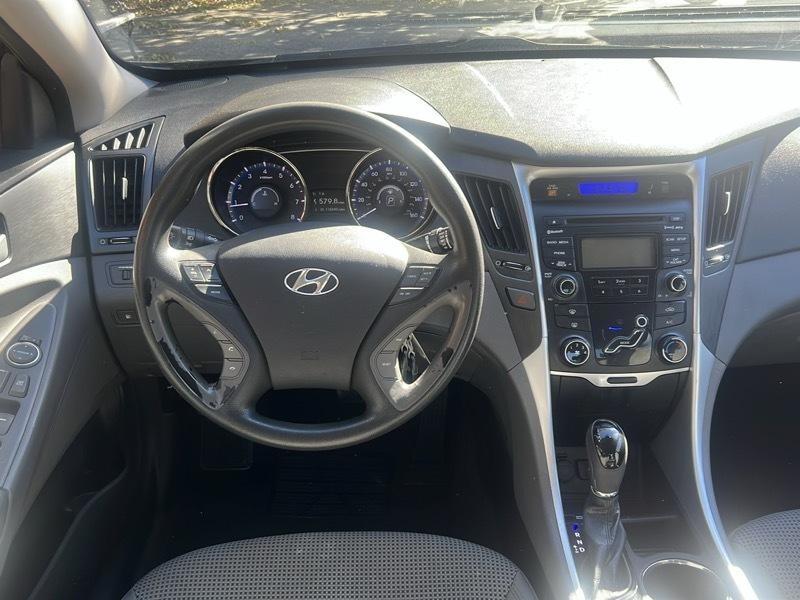 Hyundai Sonata GLS 4D Sedan 2012