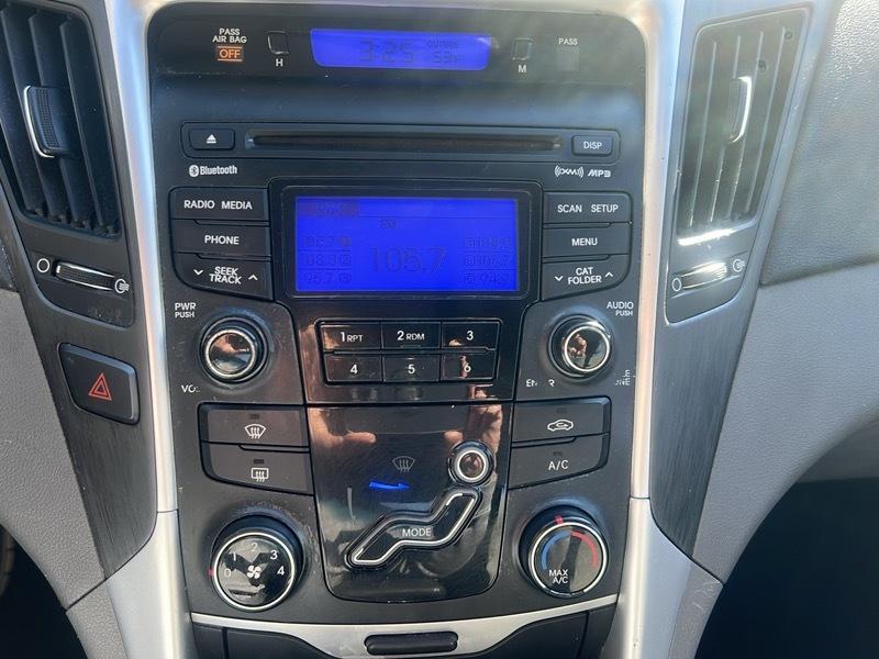 Hyundai Sonata GLS 4D Sedan 2012