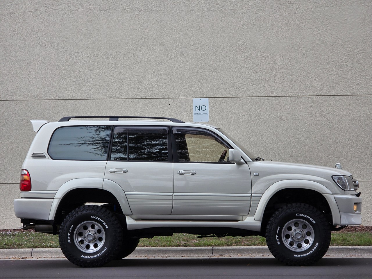 Toyota Land Cruiser  2000