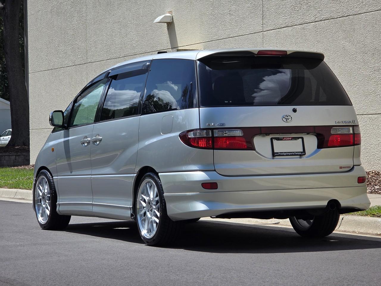 Toyota Estima  2000