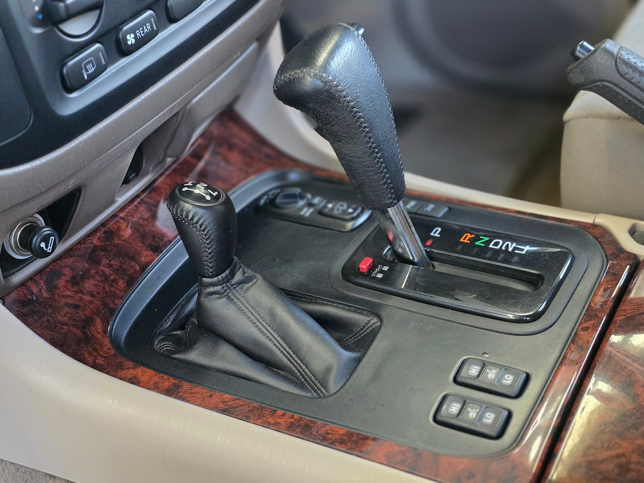 Toyota Land Cruiser  2000