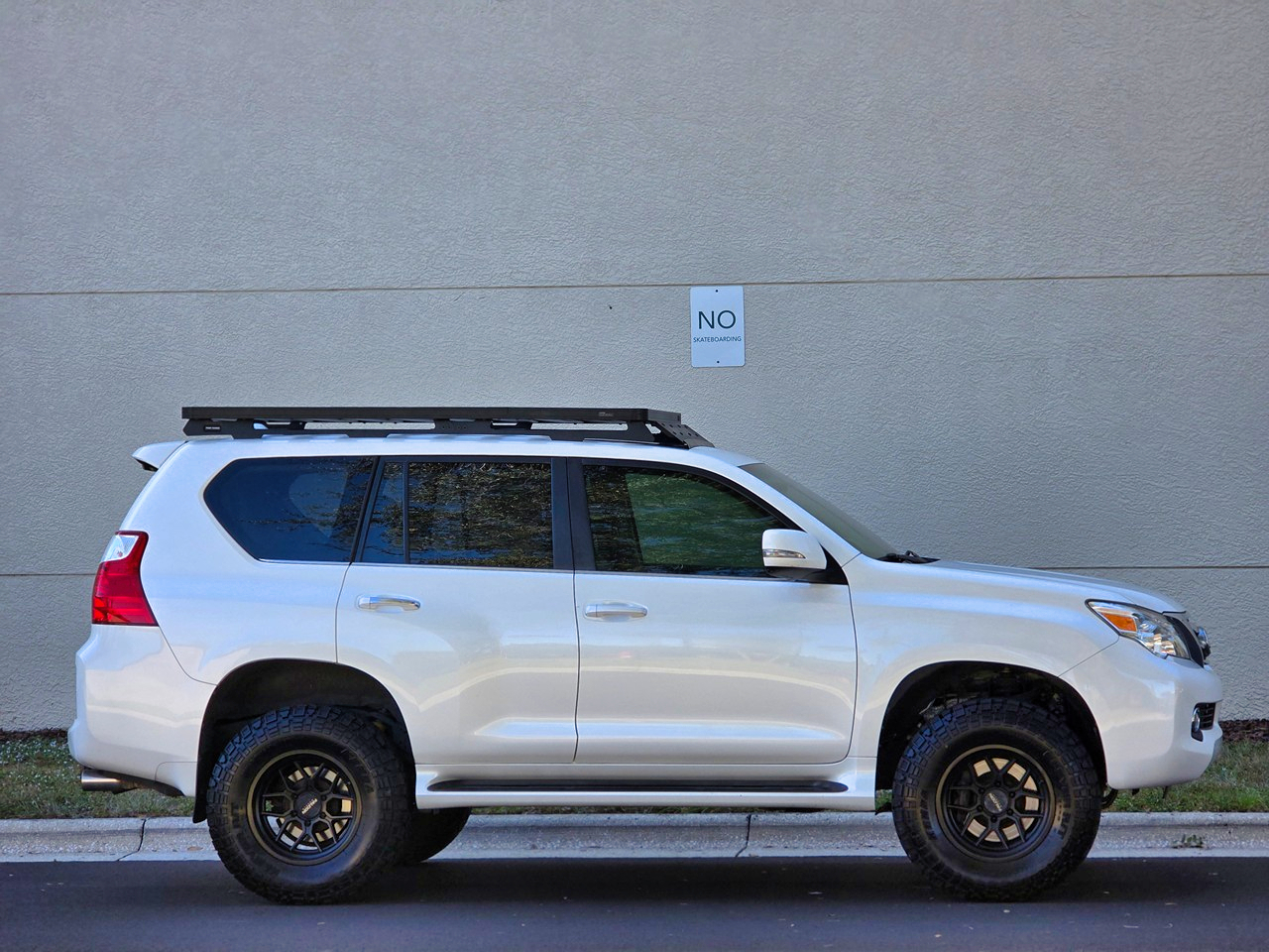 Lexus GX 460 Sport Utility 2011 Lexus GX 460 Sport Utility 2011