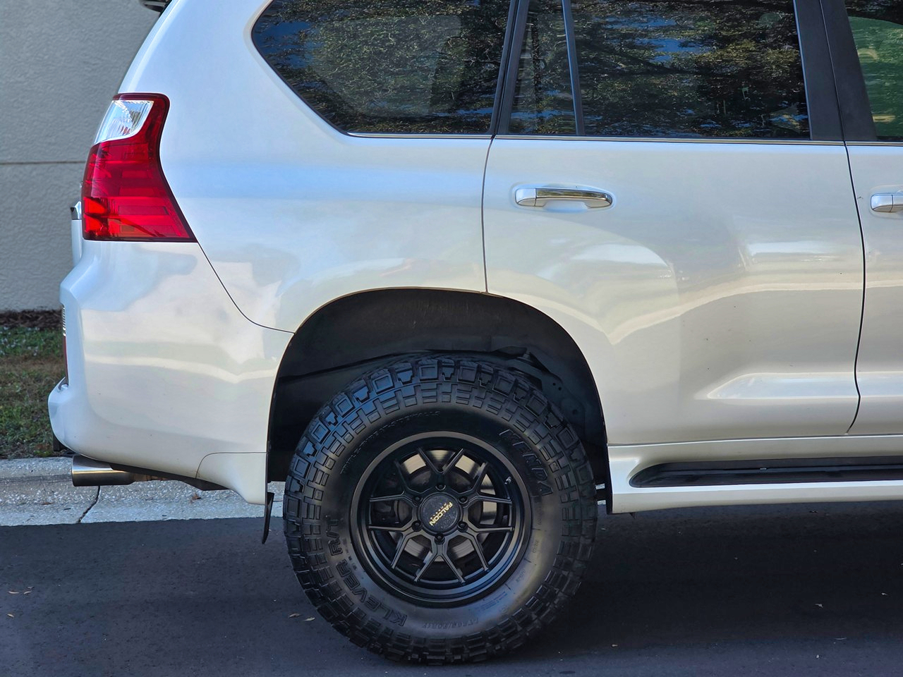 Lexus GX 460 Sport Utility 2011 Lexus GX 460 Sport Utility 2011