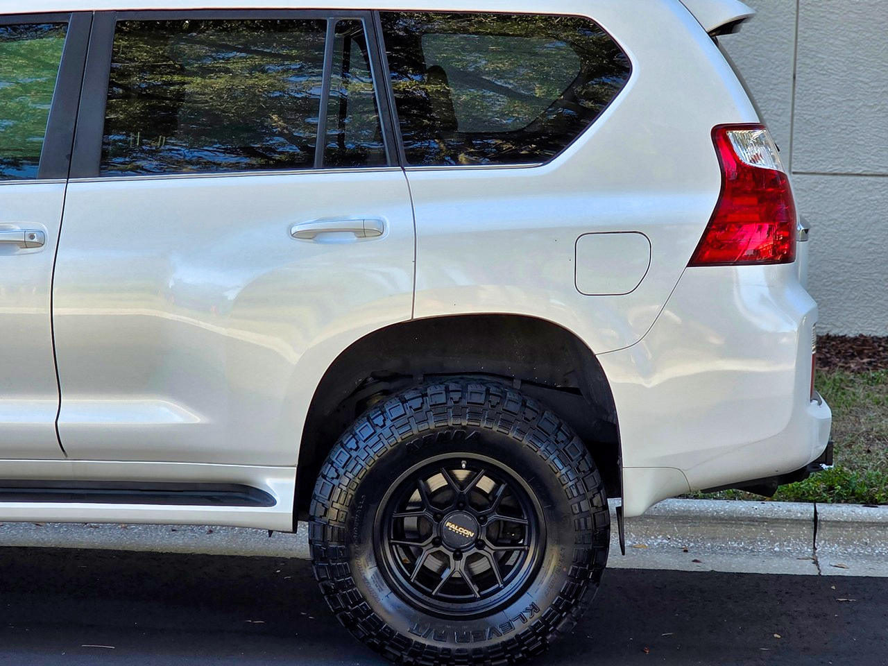 Lexus GX 460 Sport Utility 2011 Lexus GX 460 Sport Utility 2011