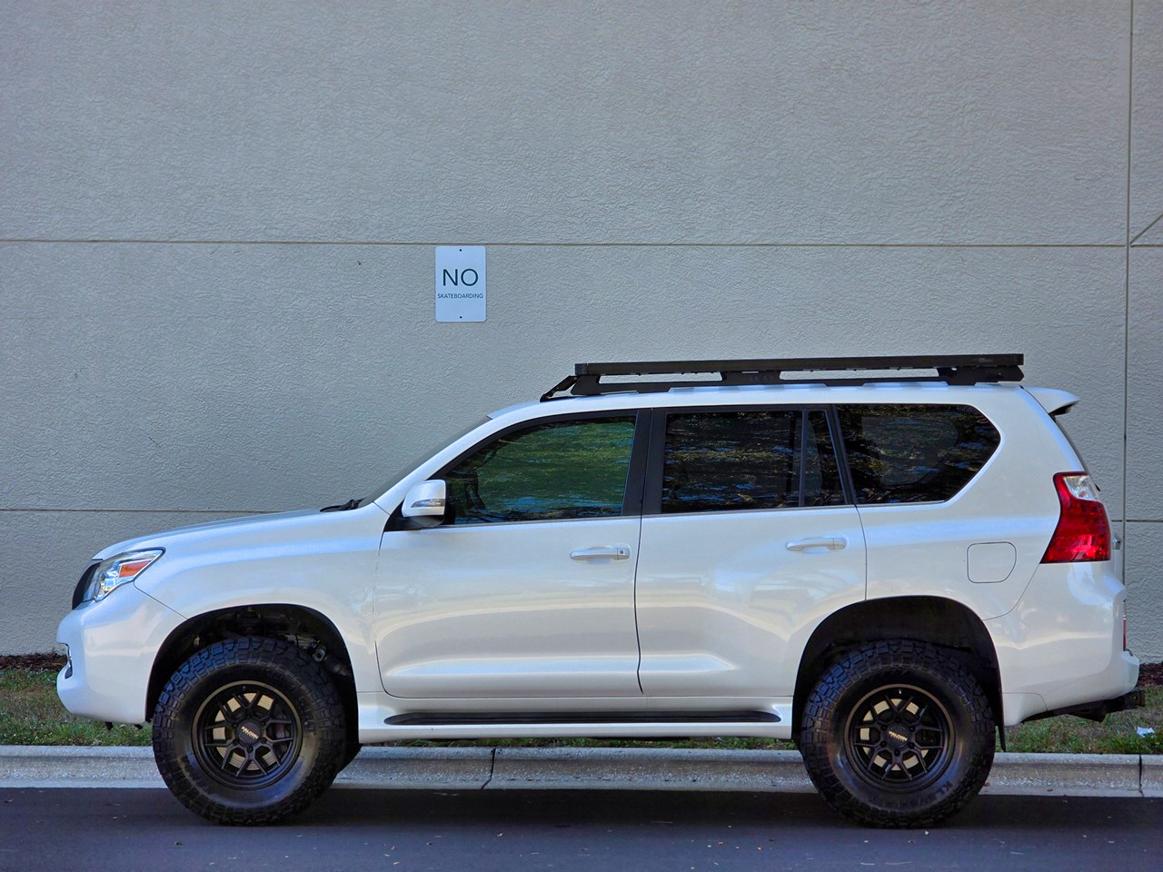 Lexus GX 460 Sport Utility 2011 Lexus GX 460 Sport Utility 2011