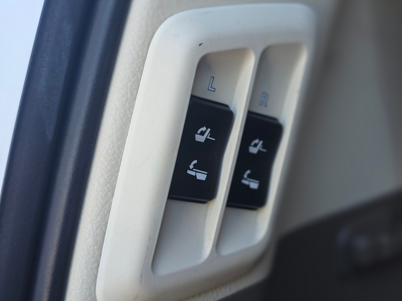 Lexus GX 460 Sport Utility 2011 Lexus GX 460 Sport Utility 2011