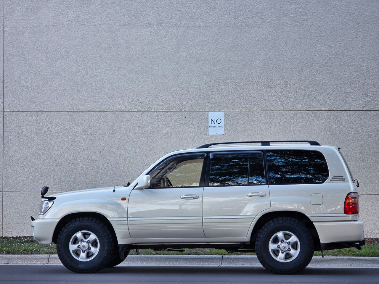 Toyota Land Cruiser  2000