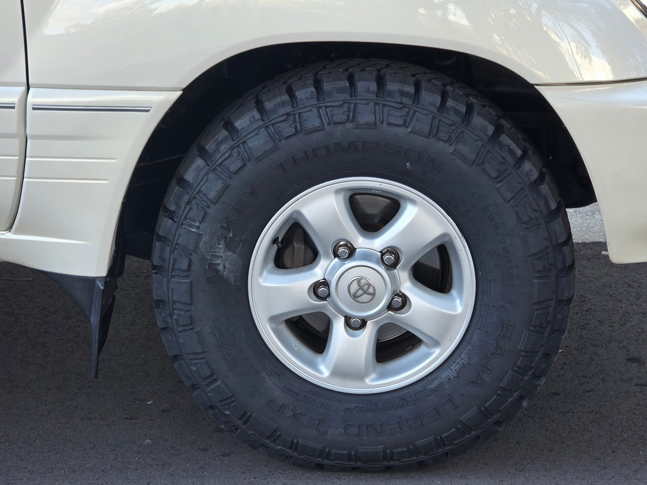 Toyota Land Cruiser  2000