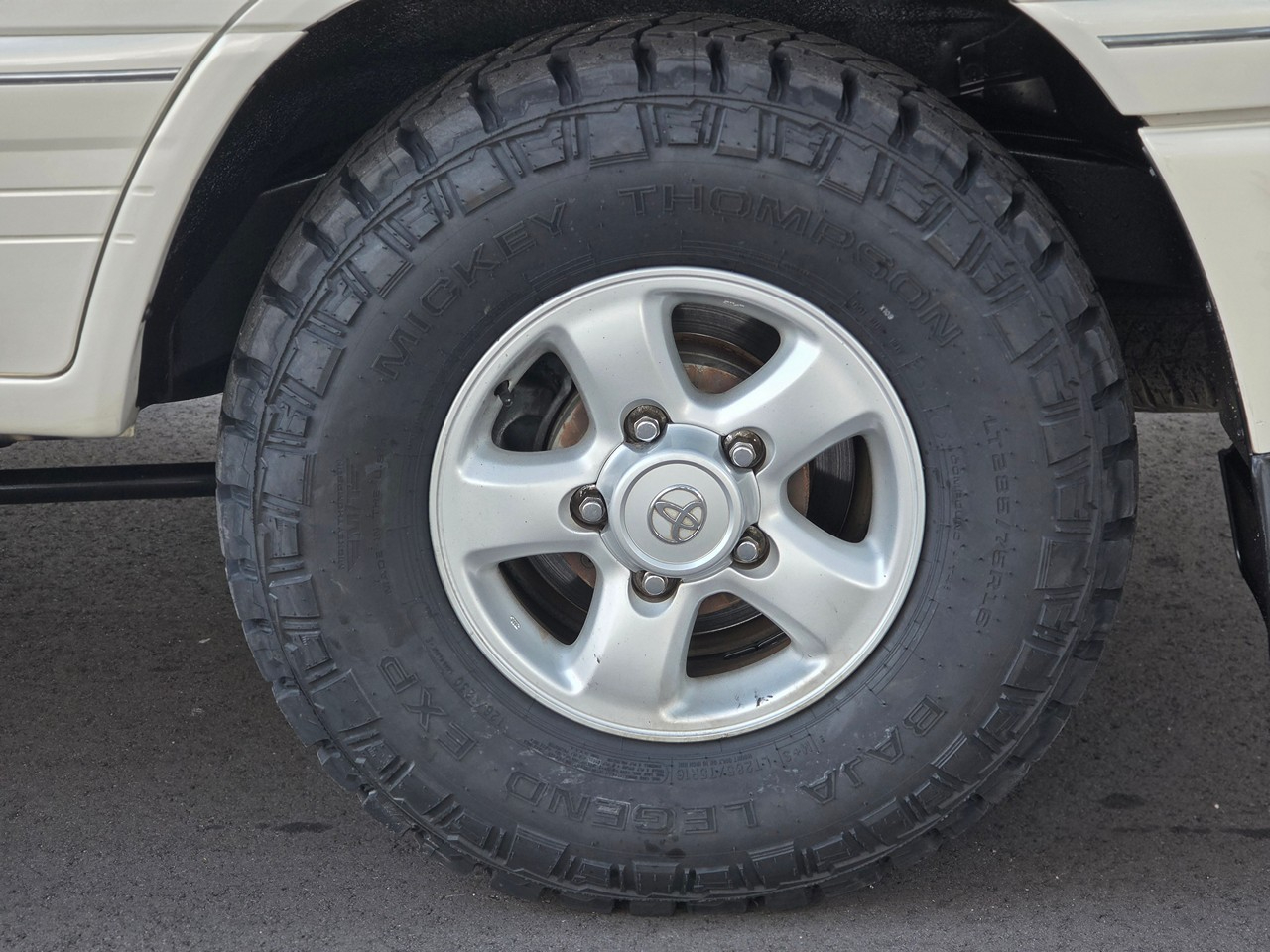 Toyota Land Cruiser  2000