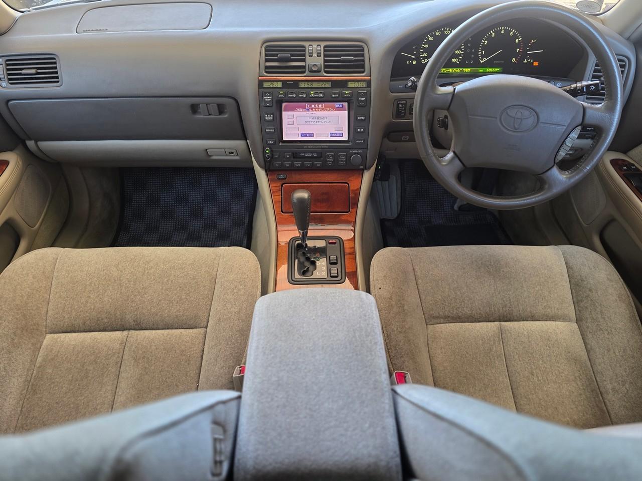 Toyota Celsior  1999