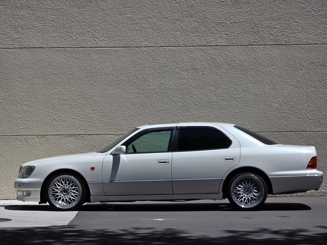 Toyota Celsior  1999