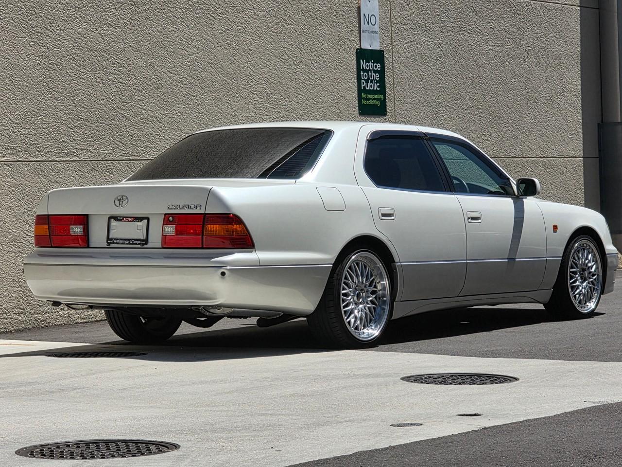 Toyota Celsior  1999