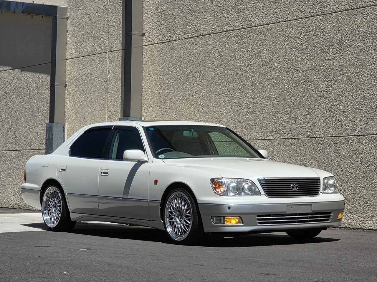 Toyota Celsior  1999