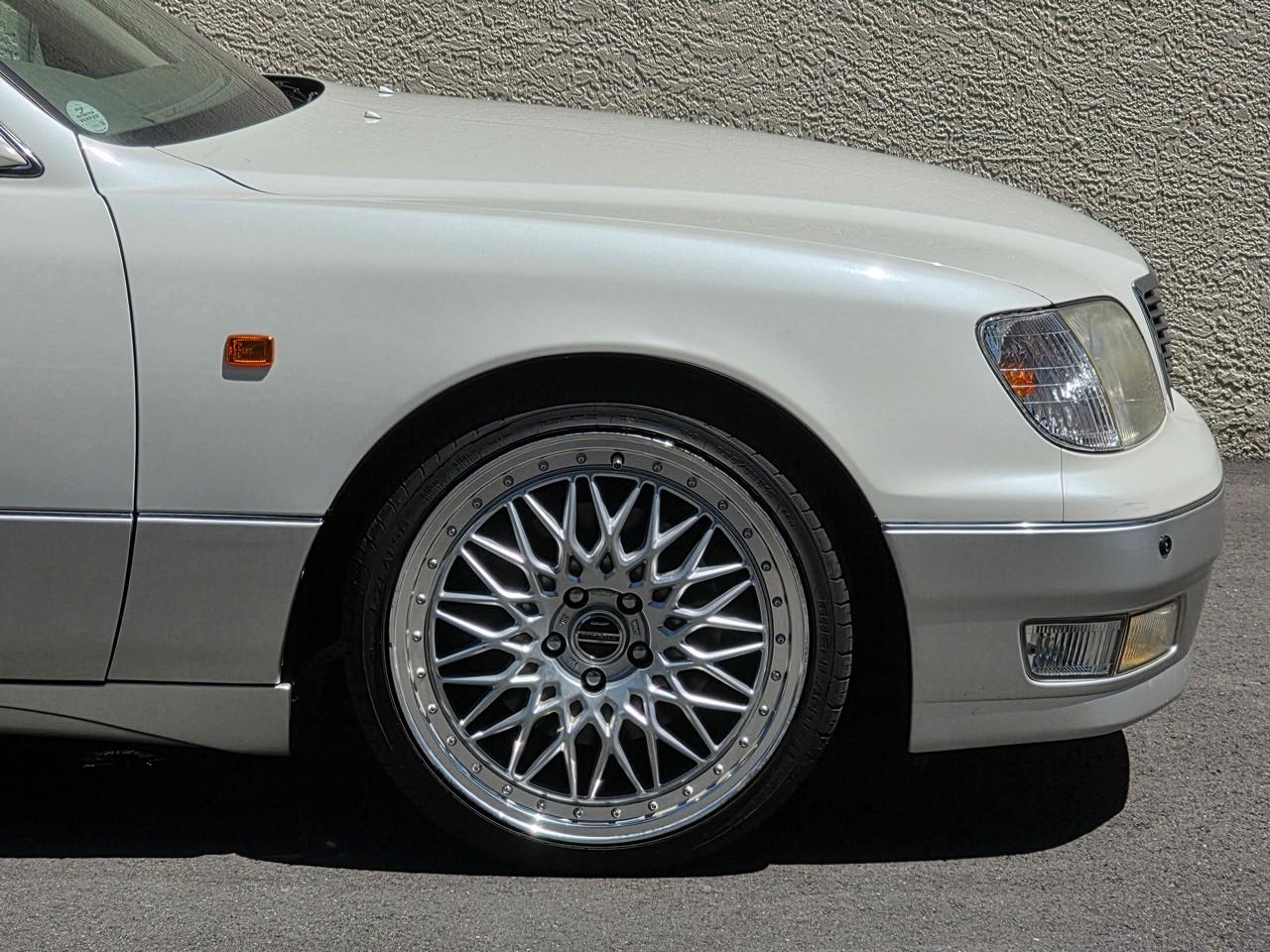 Toyota Celsior  1999
