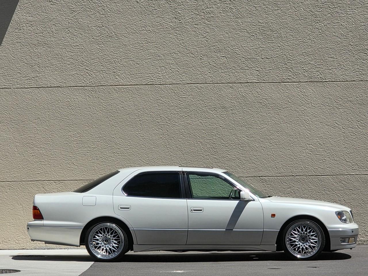 Toyota Celsior  1999