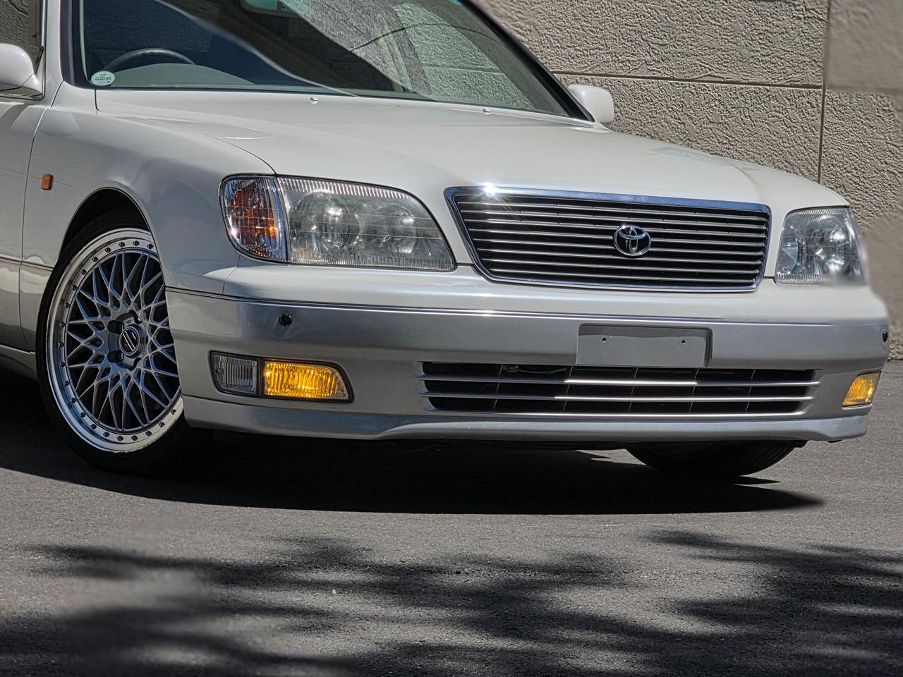 Toyota Celsior  1999