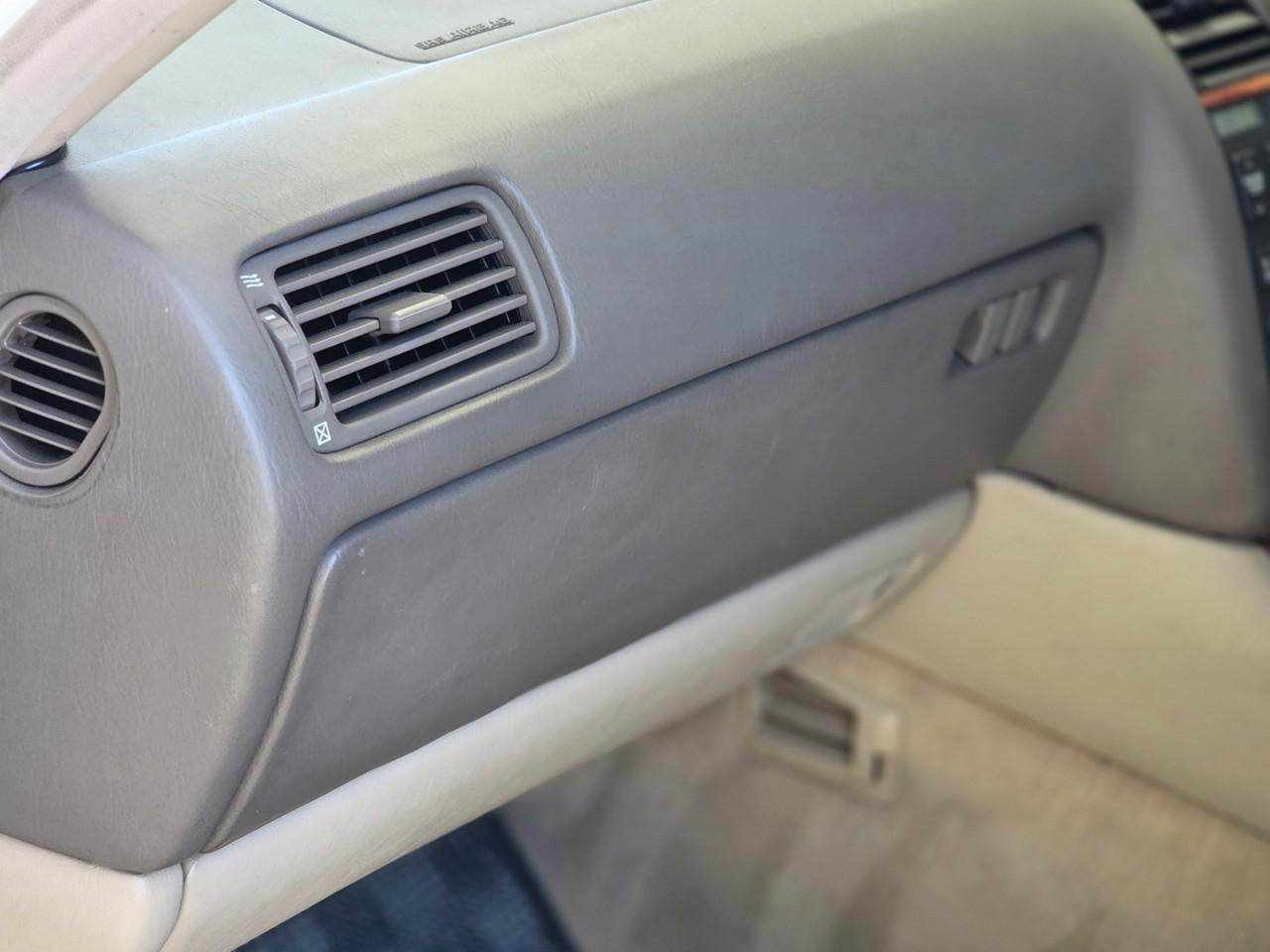 Toyota Celsior  1999
