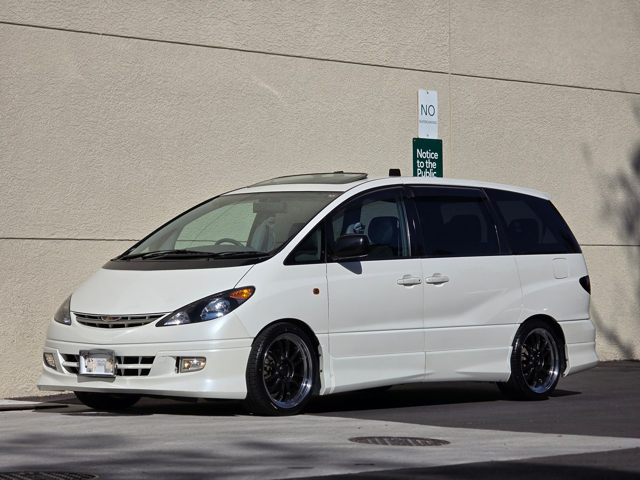 Toyota Estima  2000