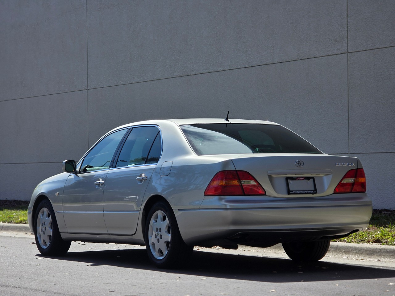 Toyota Celsior  2001