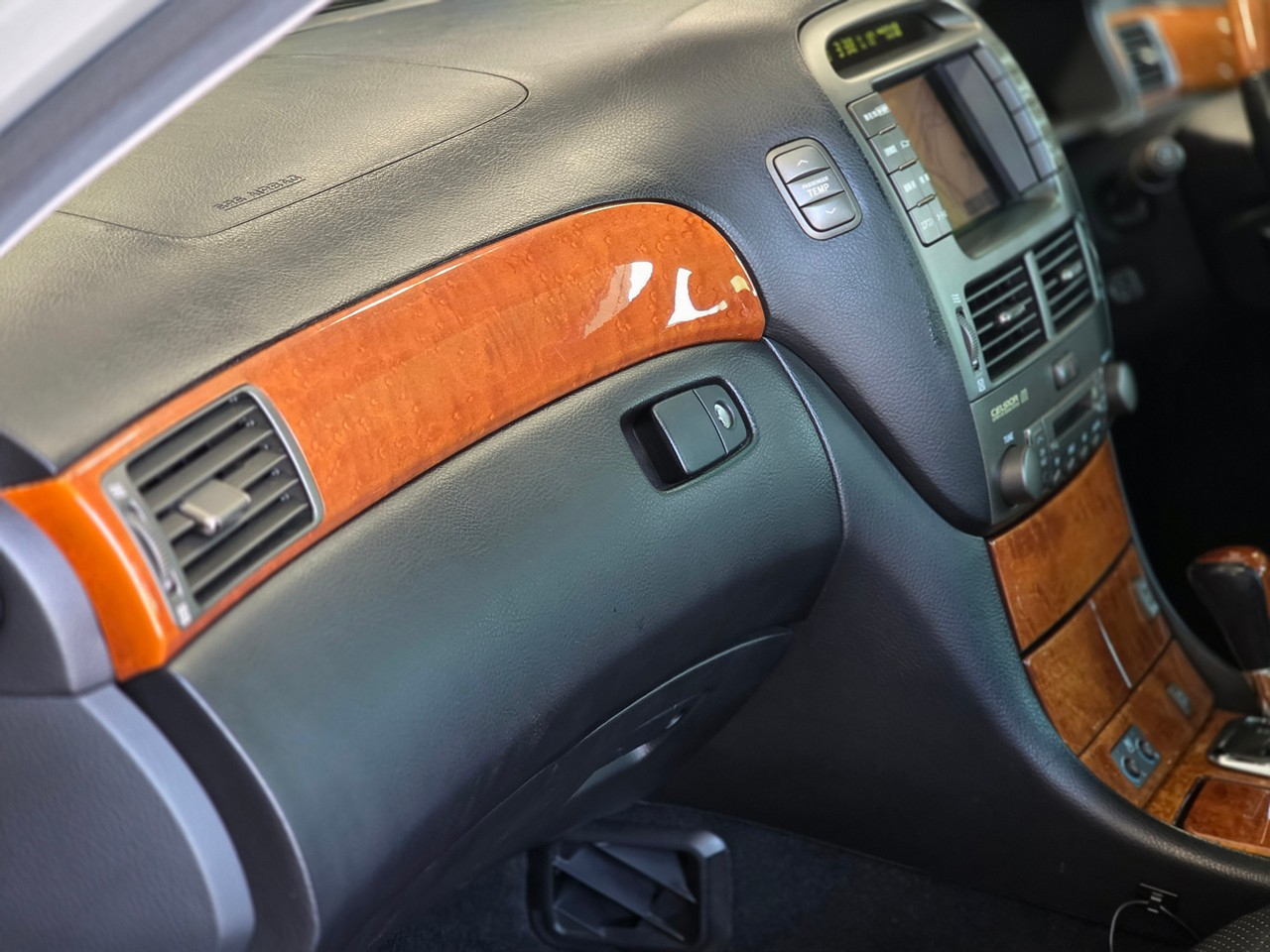 Toyota Celsior  2001