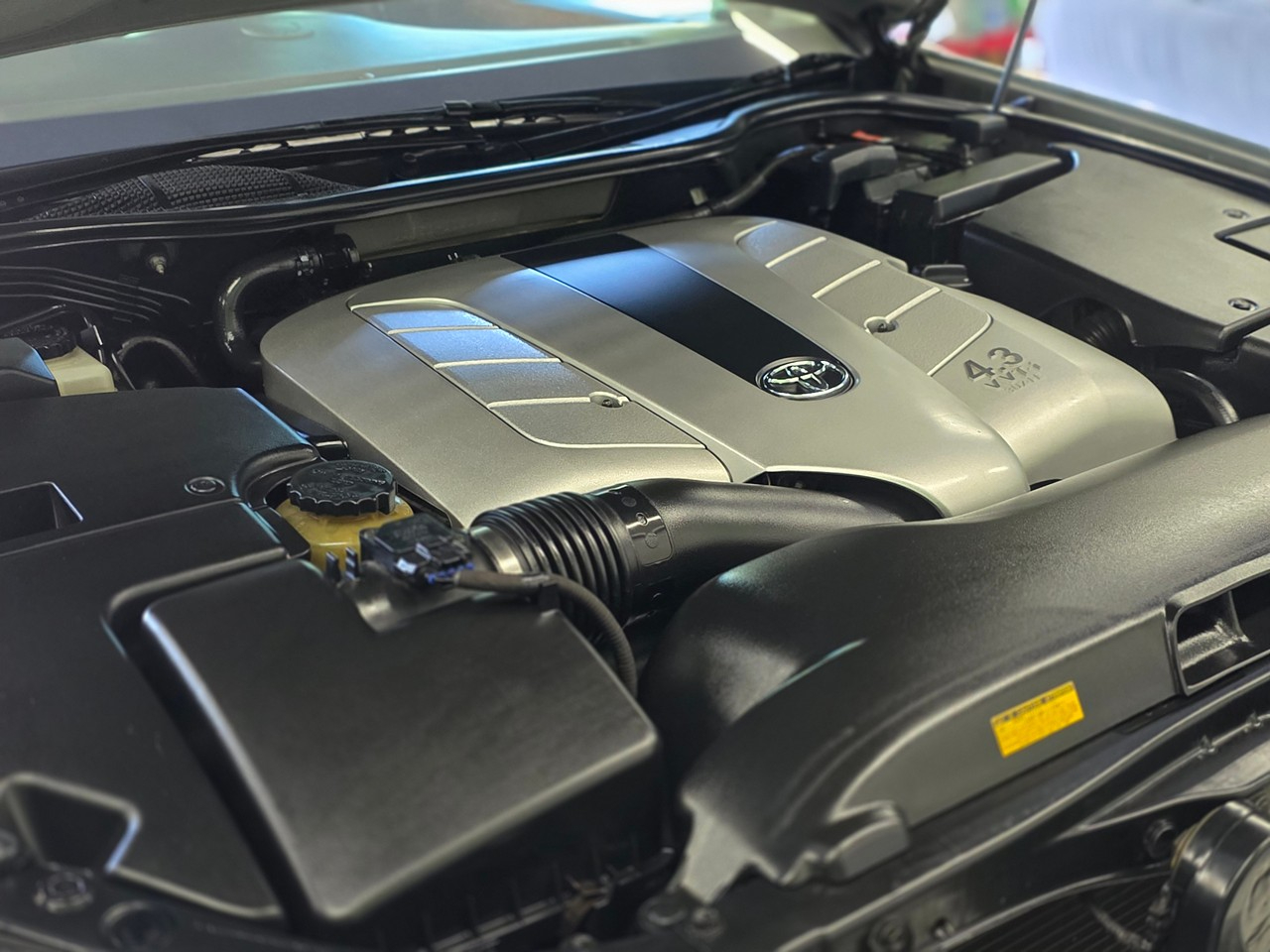 Toyota Celsior  2001