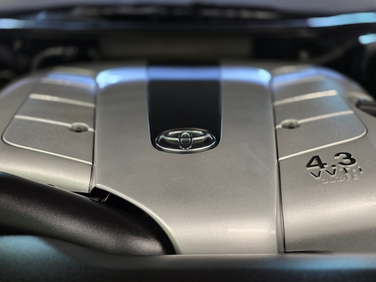 Toyota Celsior  2001