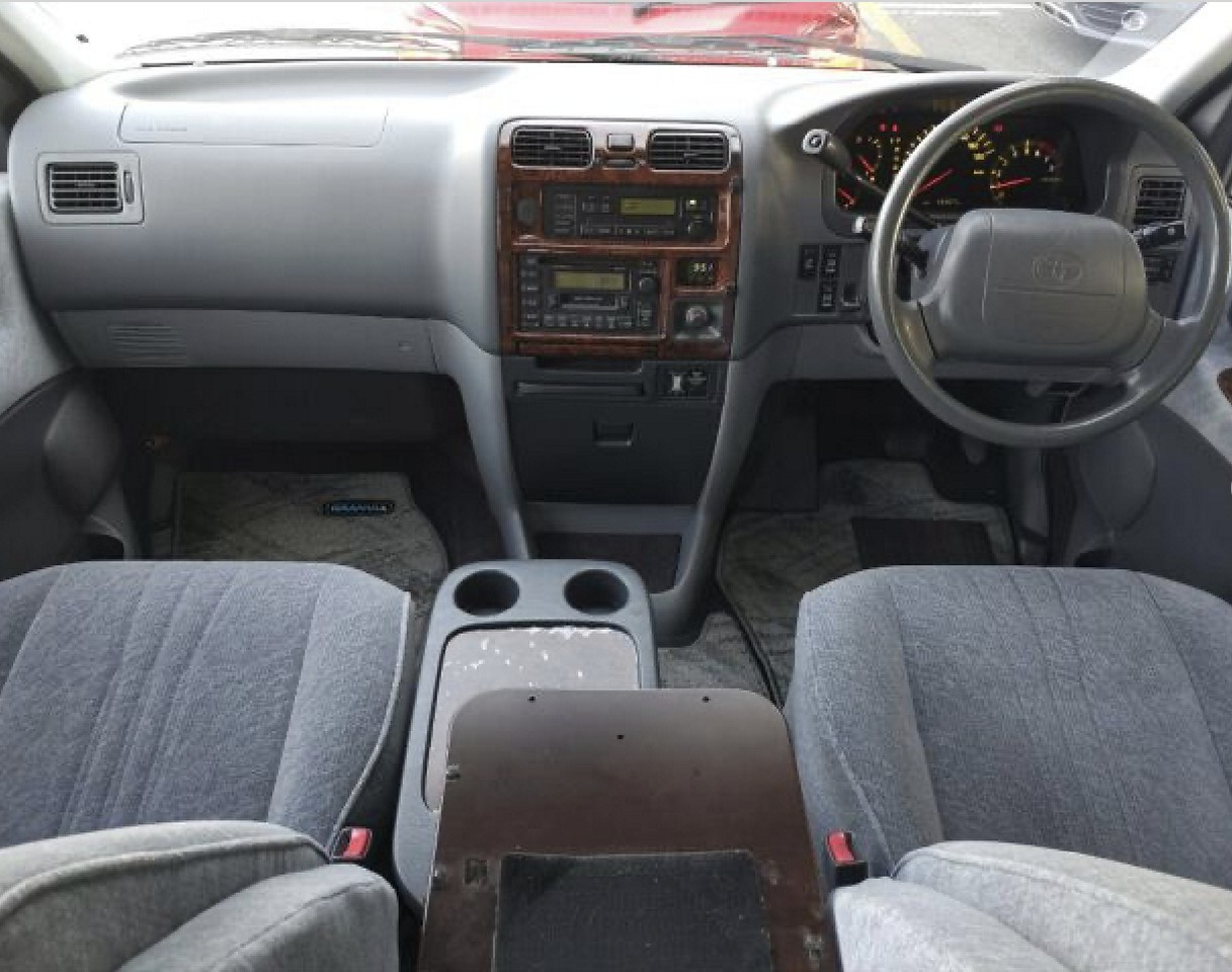 Toyota Granvia  1996